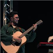 Offro lezioni di chitarra classica/acustica/elettrica per persone di tutte le età